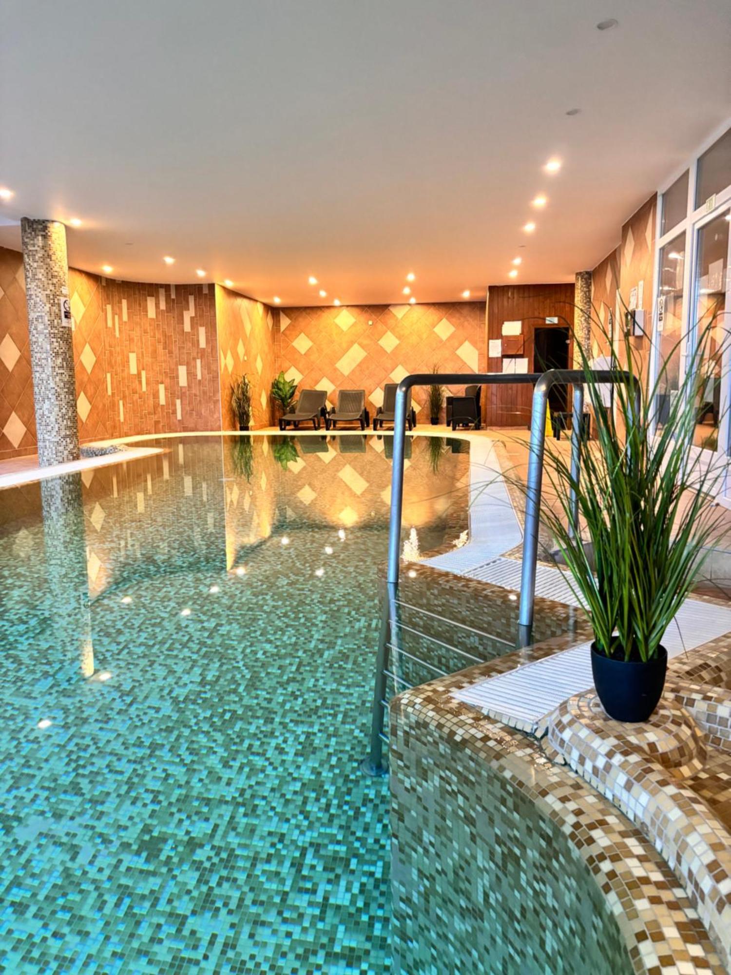 Fonix Wellness *** 1 A Epulet Bed and Breakfast Hévíz Exterior foto